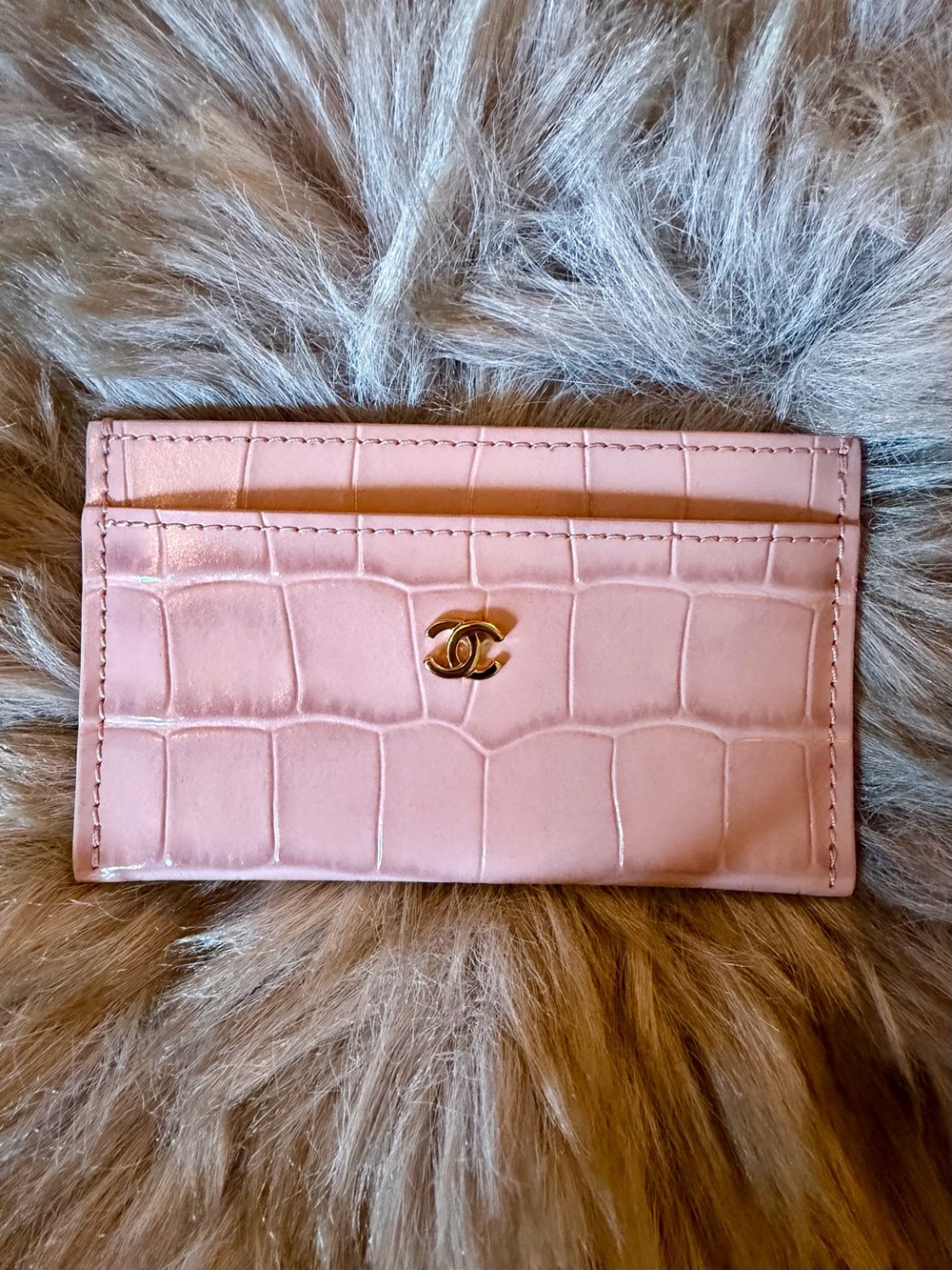 CHANEL 26B Light Pink Croc-Embossed Card Holder